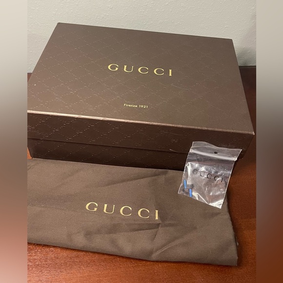 GUCCI T- Strap Platform Grey Suede Peep Toe Pumps - Size IT 37.5 | US 7.5 - Picture 16 of 16